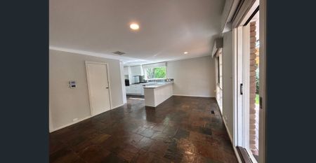 Spacious Immaculate Family Living - East Doncaster Secondary College Zoned - Photo 3