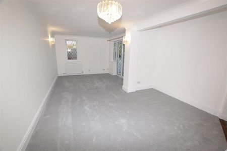 2 bedroom detached bungalow to rent - Photo 3