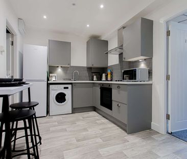 Flat D, 23 Calais Road - Photo 1