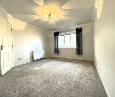 1 Bedroom Flat / Apartment - Frenchmans Creek, Church Crookham - Photo 3