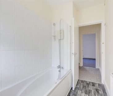 5 Bed Terraced House, Myrtle Avenue, NG7 - Photo 4