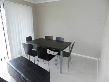 MODERN THREE BEDROOM TOWNHOUSE with Shared Pool - Photo 4