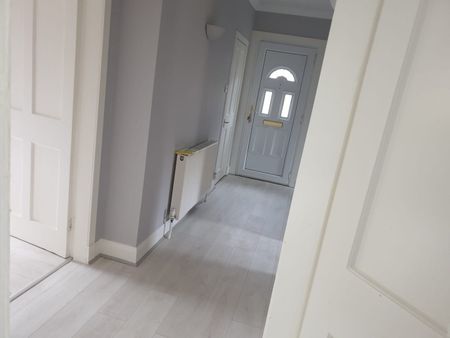 2 Bed Flat, Hyndlee Drive, G52 - Photo 2