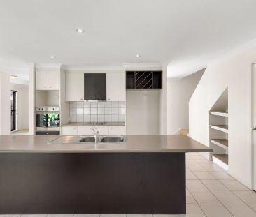 Large Family Home At The Top of Buderim - Photo 4