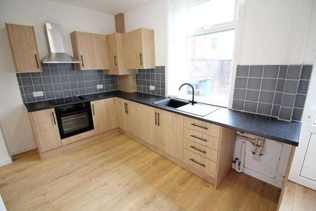 Eton Hill Road, Radcliffe, Manchester, M26 - Photo 4