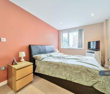 2 bedroom flat to rent - Photo 4