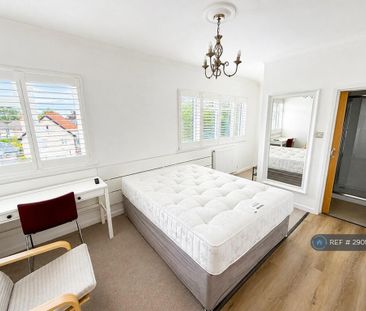1 bedroom in a house share to rent - Photo 5