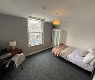 4 bedroom house to rent - Photo 1