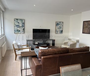 Central location, steps away from the Lake. - Photo 2