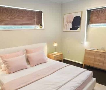 Modern Living - Photo 3