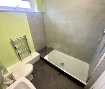 2 bedroom flat to rent - Photo 6