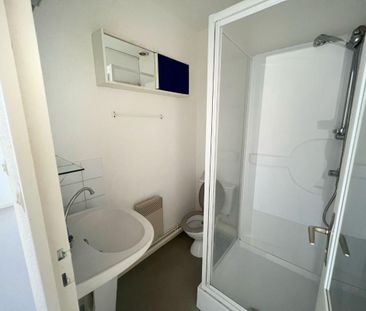 Location Appartement 1 pièce 23m² ROANNE 42300 - Photo 1