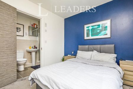 2 bedroom flat to rent - Photo 5