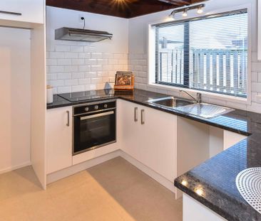 Stand-alone 3 Bedroom Townhouse - Photo 5