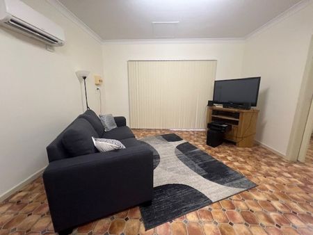 Tamworth Furnished Accommodation East - Photo 2
