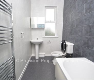 5 Bedroom Lets in Leeds - Photo 2