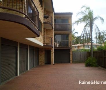 Close to Beach and Transport - Photo 2