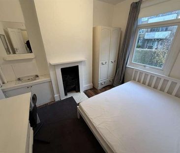 St. Martins Place, Brighton, BN2 - Photo 5