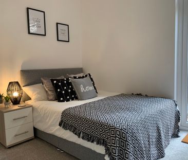 BEDROOM 7 – MEDIUM DOUBLE - Photo 2