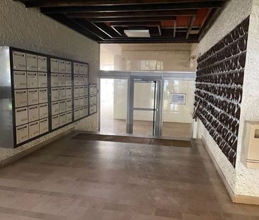 Location Appartement 2 pièces 58m² MAUGUIO 34130 - Photo 3