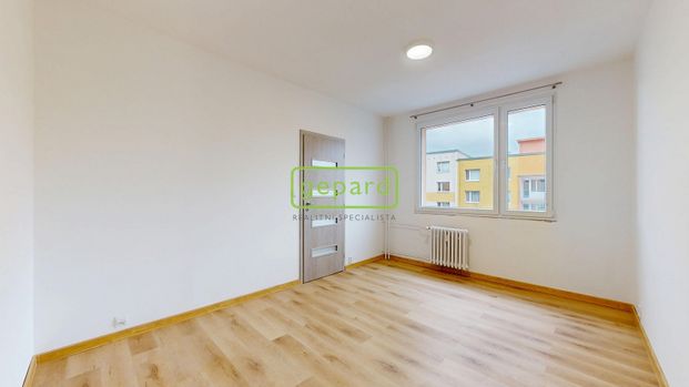 Pronájem bytu 1+1 36 m² - Photo 1