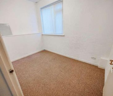 Milton Avenue, Westcliff On Sea, Essex, SS0 - Photo 3