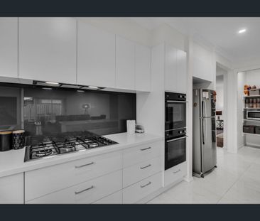 For Lease – Spacious Family Home in Prime Officer Location - Photo 3