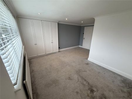 5 bedroom detached house to rent - Photo 4