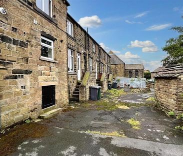 3 bedroom terraced house to rent - Photo 3