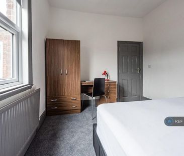 1 bedroom in a house share to rent - Photo 5