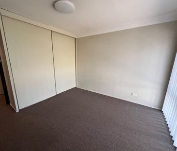 Large three bedroom home in the heart of Ingleburn - Photo 3