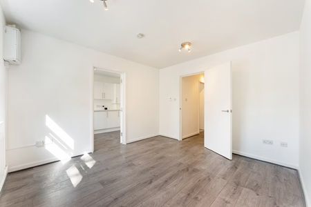 1 bedroom apartment - Photo 2