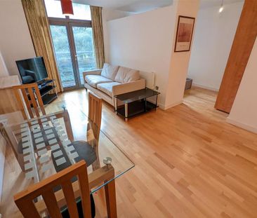 Studio to rent - Photo 6