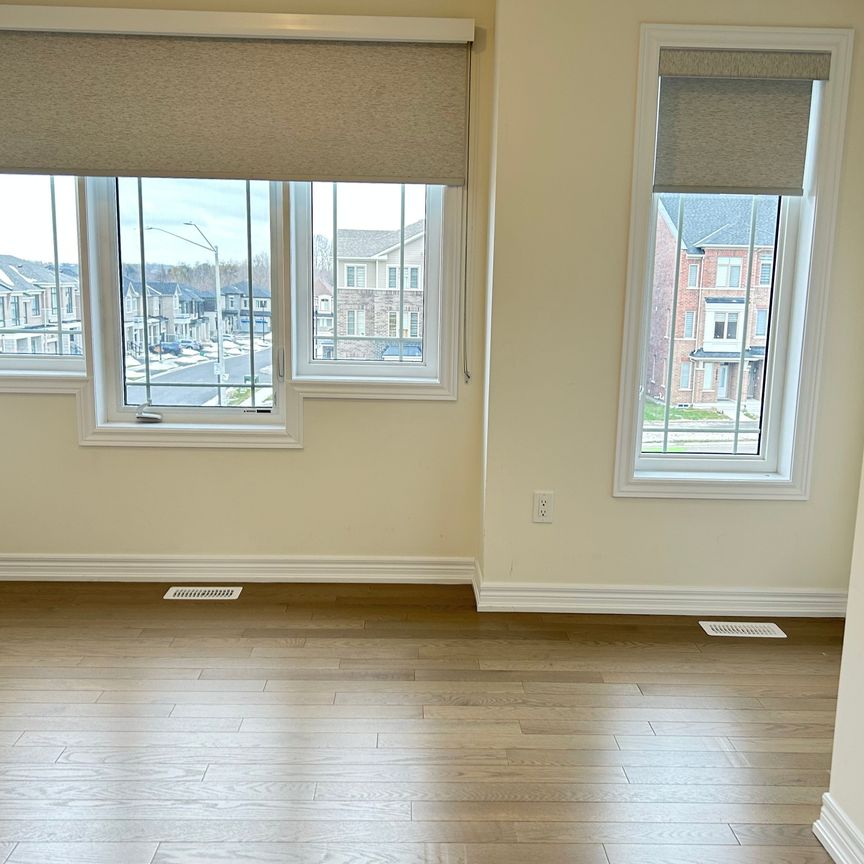 For Lease - 2845 Whites Road, Pickering, Ontario - Photo 1