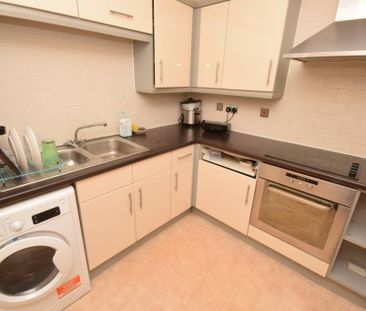 3 bedroom apartment to rent - Photo 5