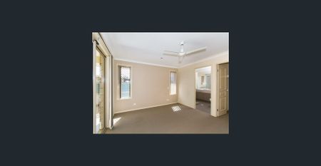 Spacious Four Bedroom Home in Caboolture! - Photo 4