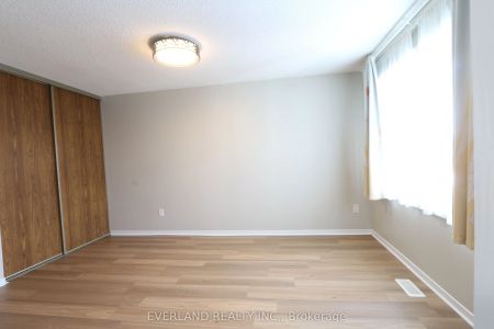 212 Austin Drive #Upper - Photo 5