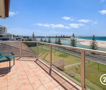 Stunning 2 Bedroom North-Facing Unit with Panoramic Water Views&com... - Photo 5