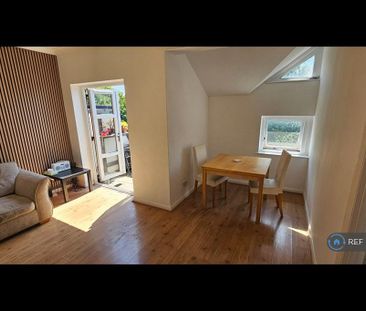 2 bedroom flat to rent - Photo 6
