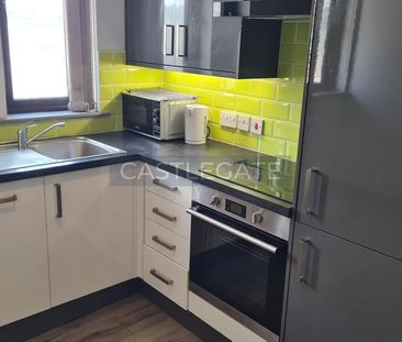1 bedroom in a flat share to rent - Photo 6
