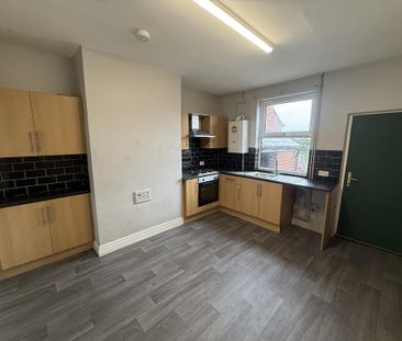 2 bedroom terraced house to rent - Photo 3