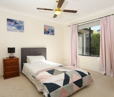 FURNISHED FAMILY HOME WITH POOL AND SOLAR POWER - Photo 2