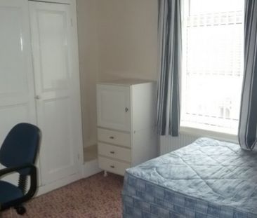 3 Bed - Fieldhead Street, Bradford, Bd7 - Photo 3