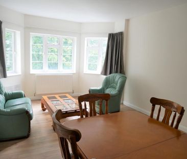 3 bedroom flat to rent - Photo 1