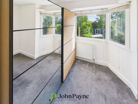 4 bedroom semi-detached house to rent - Photo 3
