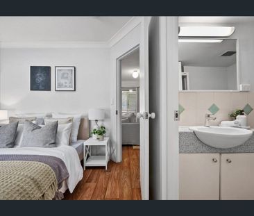 Private & Peaceful Living in the Heart of Greenslopes - Photo 5