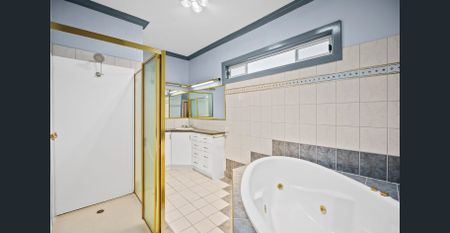 More than meets the eye - Photo 5