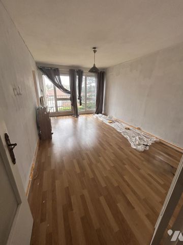 A LOUER : MARLY T2 RESIDENCE SECURISEE - Photo 2