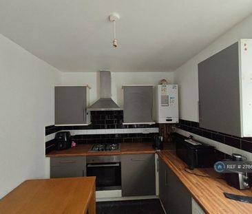 1 bedroom in a house share to rent - Photo 6