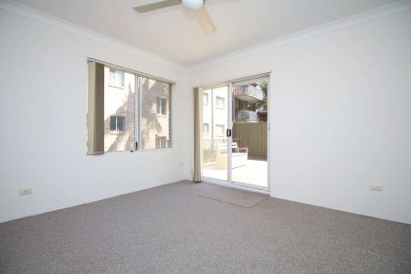 4/7-9 Robertson Street, - Photo 4